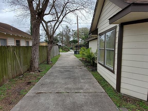 2nd image of 5710 Dorbrandt St #B