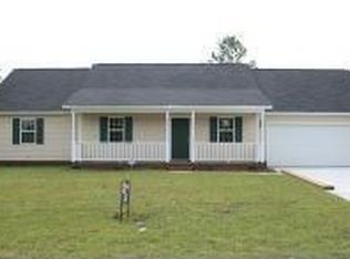 4421 Scenic Pines Dr, Hope Mills, NC 28348