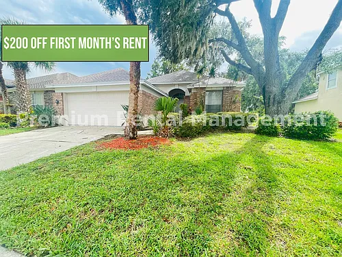 1738 Golfview Dr Photo 1
