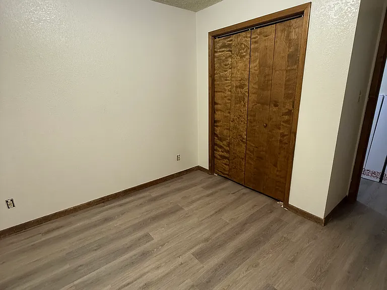 4209 Comanche Dr — Photo 2