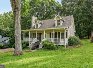 6255 Oak Leaf Dr, Flowery Branch, GA 30542