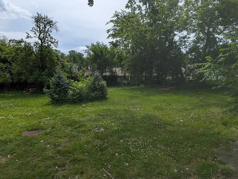 2054 N Berry St — Photo 14