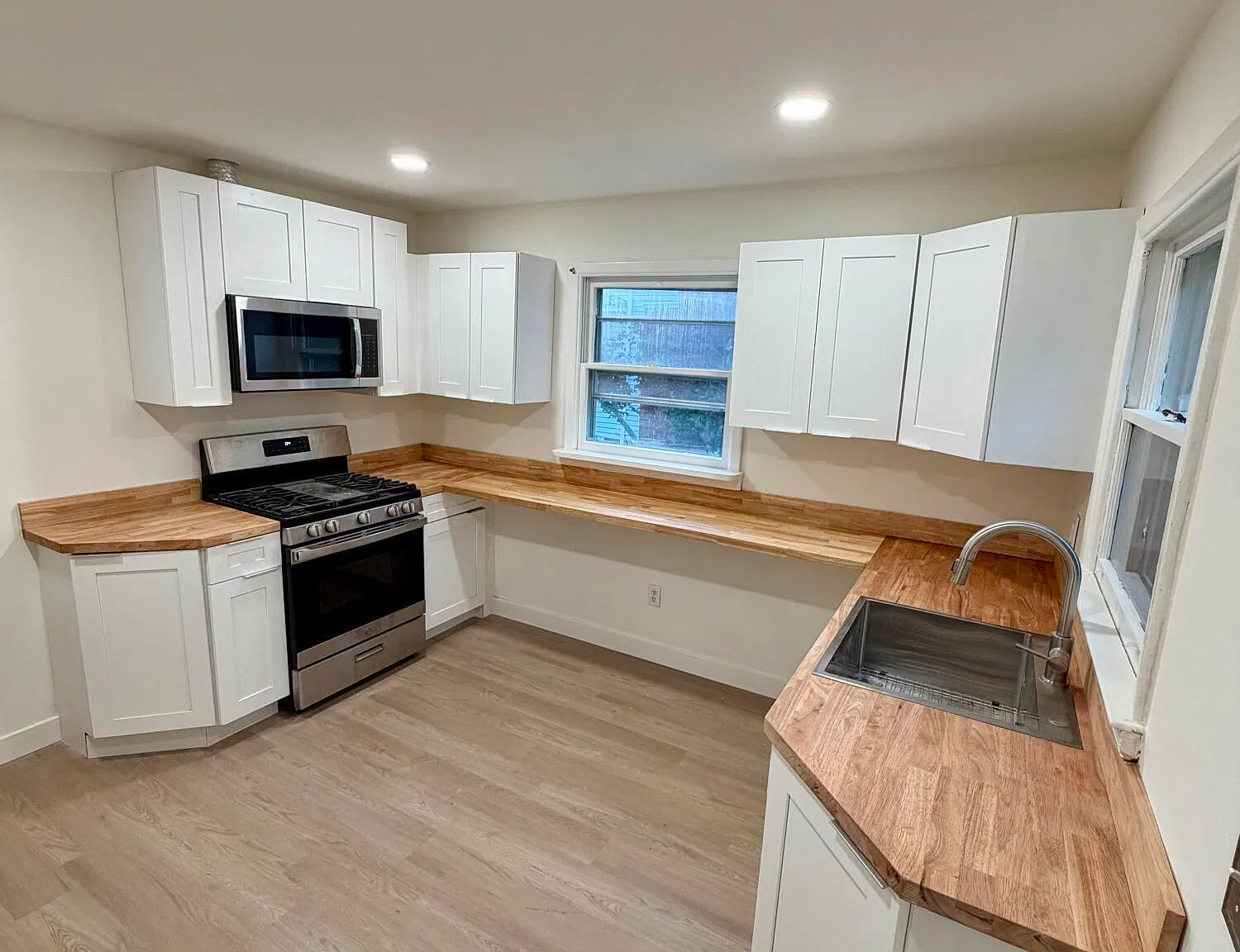 4 bed, 1228 sqft, $3,600 — Photo 3