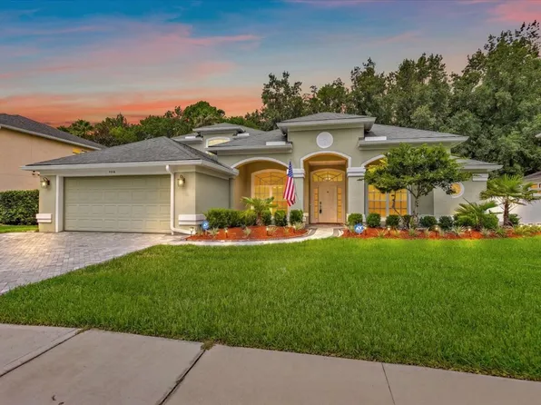 8884 Hampton Landing Dr E, Jacksonville, FL 32256