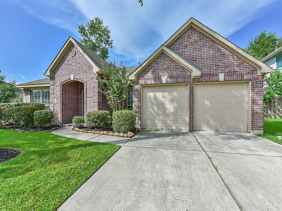 1st image of 15003 Cozy Hollow Ln