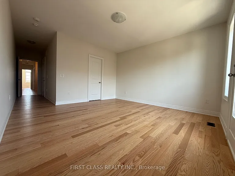 533 Vine Cliff Blvd — Photo 15