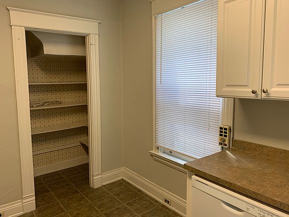 5th image of 2321 Moerlein Ave