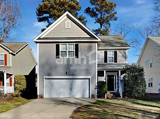 835 Brookhannah Ct, Fuquay Varina, NC 27526