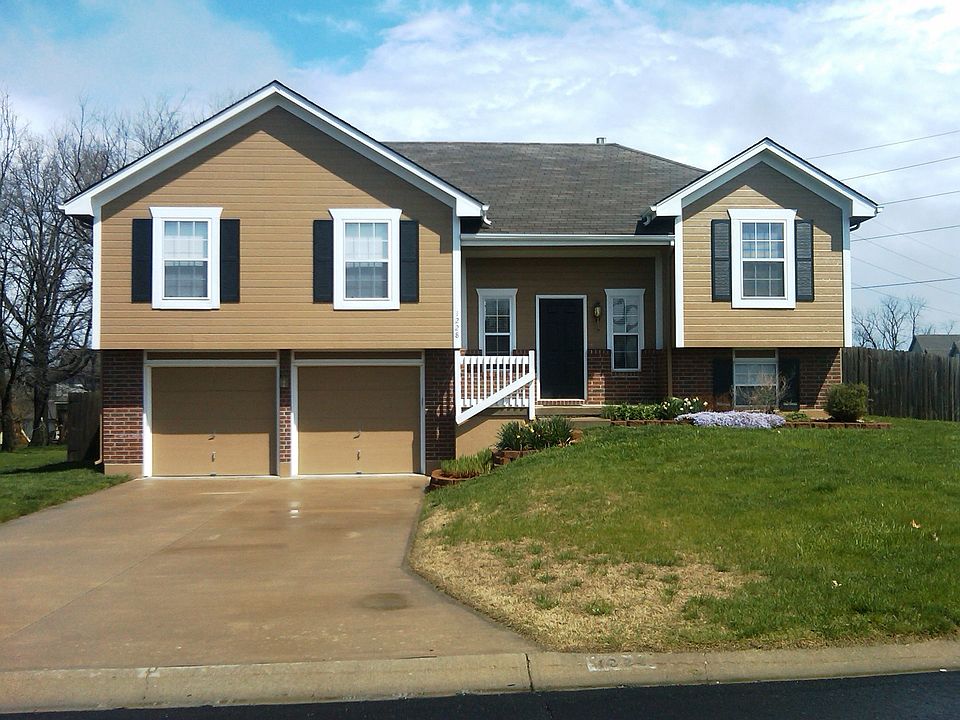 1st image of 1228 NE Deerbrook Ter