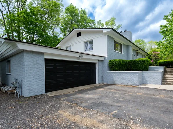 284 Sunset Blvd, Greenwood, IN 46142