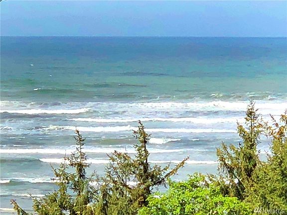 4th image of 16 Ocean View Ln