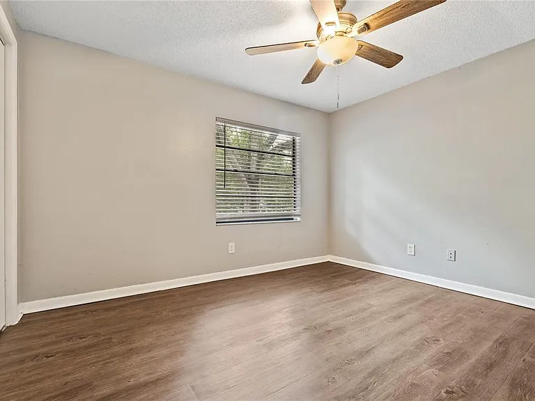 1221 E Mohawk Ave #C — Photo 8
