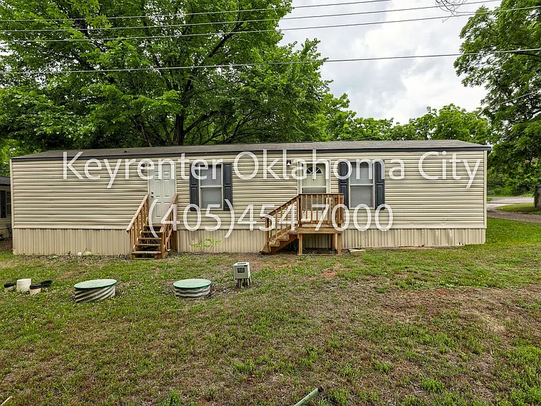 3508 N Douglas Blvd #13 — Photo 1