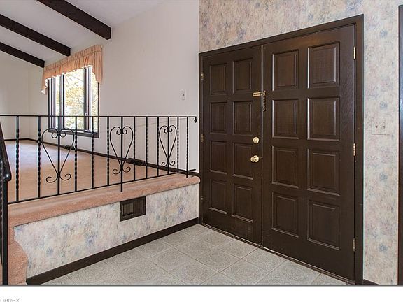 3rd image of 5593 Kilbourne Dr