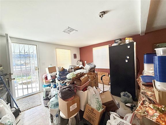 5th image of 82489 3rd St