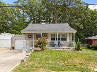235 Edgewood Dr, East Peoria, IL