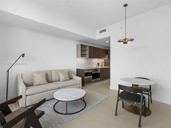 159 NE 6th St #5008, Miami, FL 33132