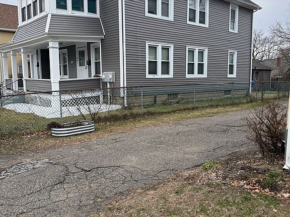 3rd image of 44-46 Edgewood St