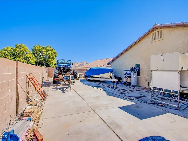 6420 Break Point Ave — Photo 21