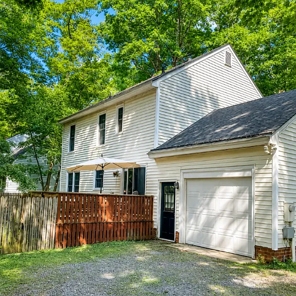 4426 Thorncroft Dr — Photo 11