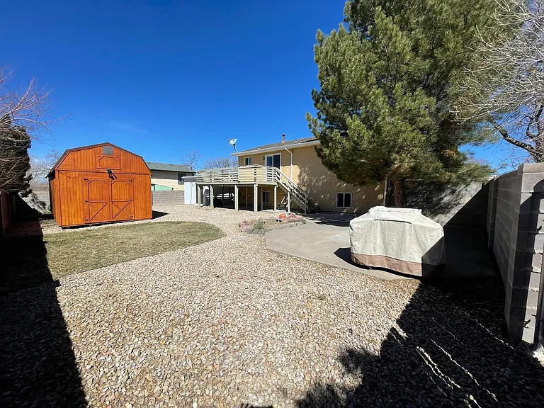 2302 Wheatland Dr — Photo 2