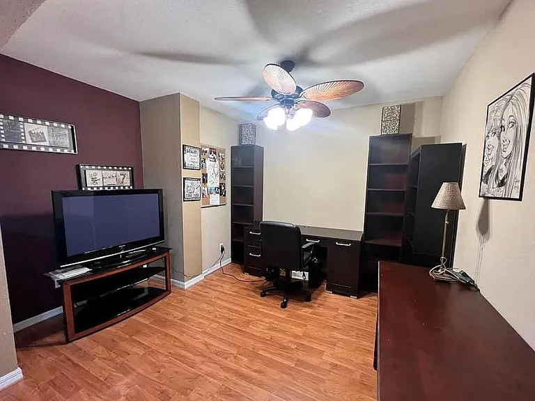 9722 Roundstone Cir — Photo 11