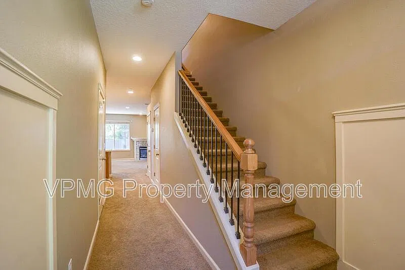 2 bed, 2.5 bath, 1540 sqft, $2,350 — Photo 4