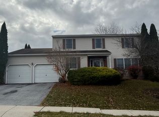 28 Willow Way Dr, Enola, PA 17025