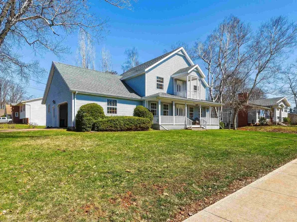 20 Johnson Ave, Charlottetown, PE C1A 3H9