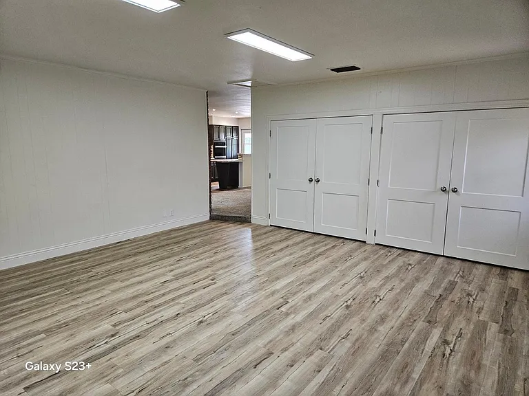 531 E Laguna Dr — Photo 18