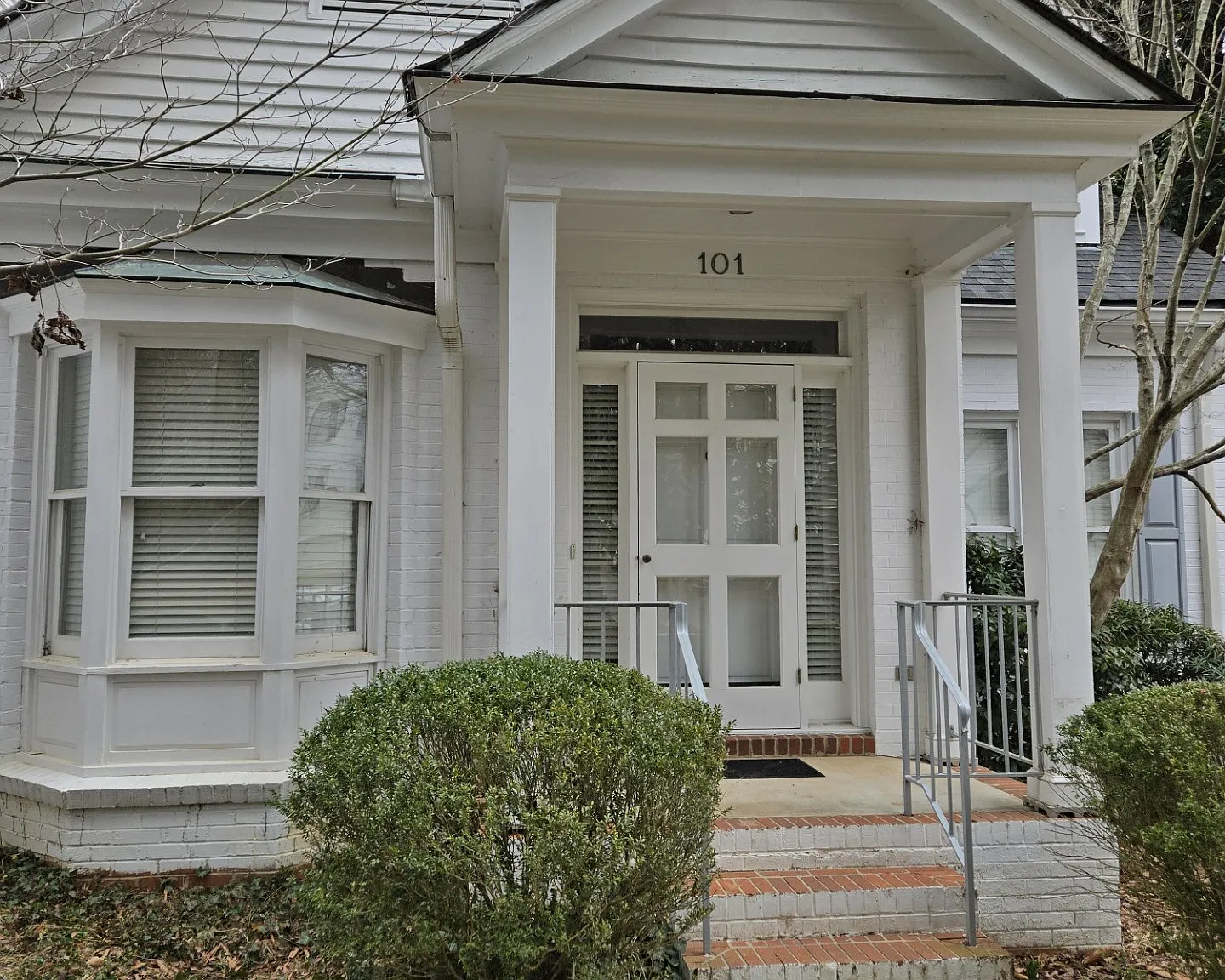 3 bed, 3.5 bath, 2900 sqft, $2,700 — Photo 3