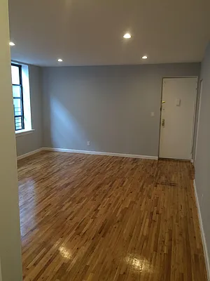 Rented by Bruma Realty LLC | media 9