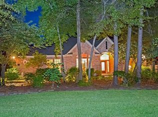 2 Treasure Cove Dr, Spring, TX 77381