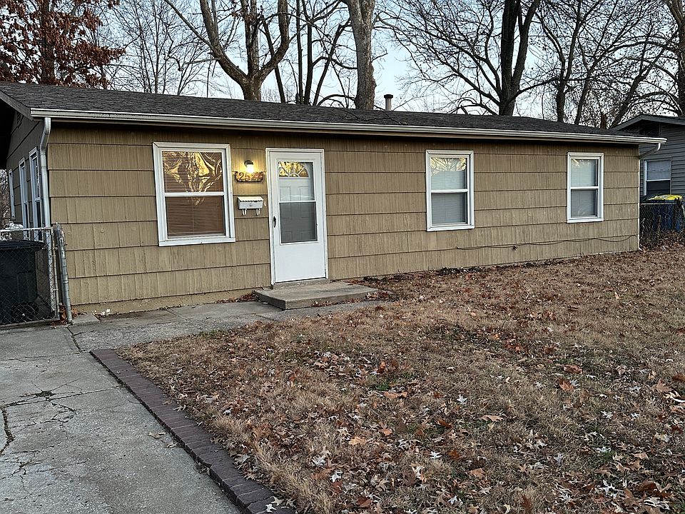 1st image of 2521 S 48th St
