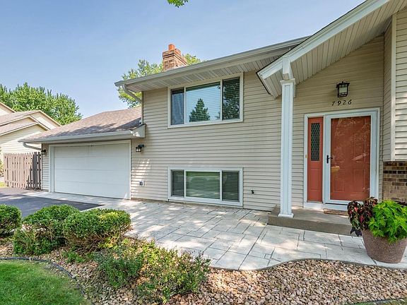 3rd image of 7926 Chesshire Ln N