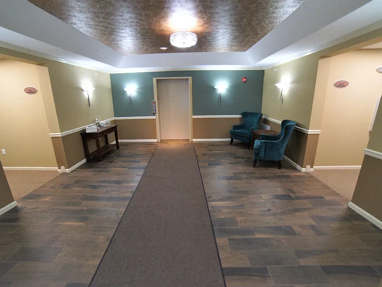 Aquamarine Apartments — Photo 12