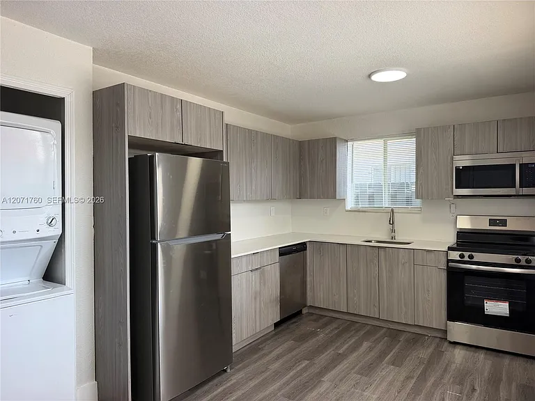 580 NW 58th St — Photo 5