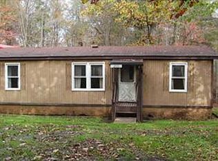 203 Gun Club Ln, Evans City, PA 16033