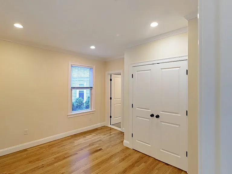 119 Westbourne Ter #1 — Photo 8
