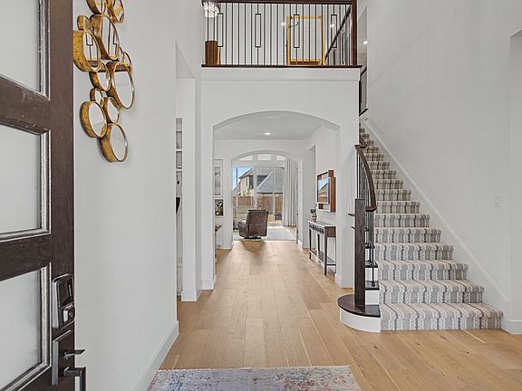 3rd image of 2531 Whitewood Dr