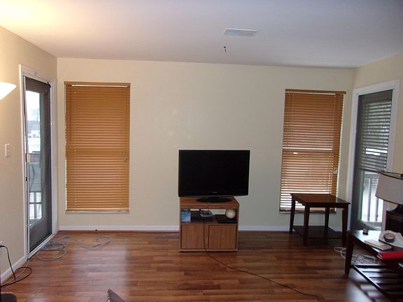 4th image of 11369 40th Ave #16