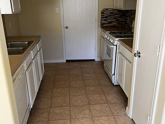 3rd image of 6619 Rusty Ridge Ln