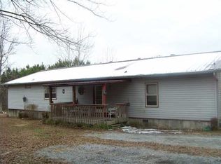 470 E Warren Rd, La Fayette, GA 30728