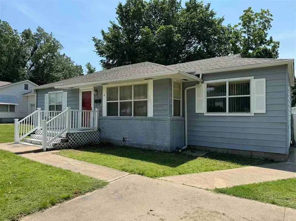 825 E 5th St, Cushing, OK 74023