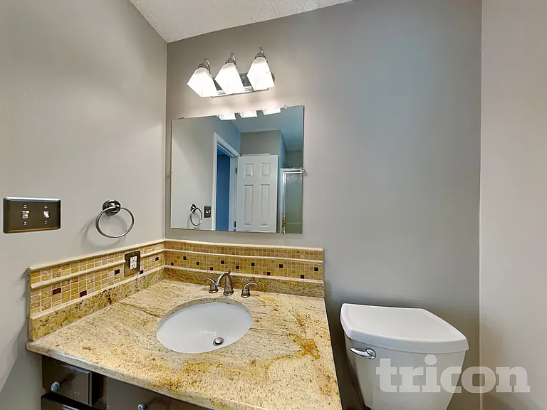 661 Rebecca Jane Dr — Photo 7