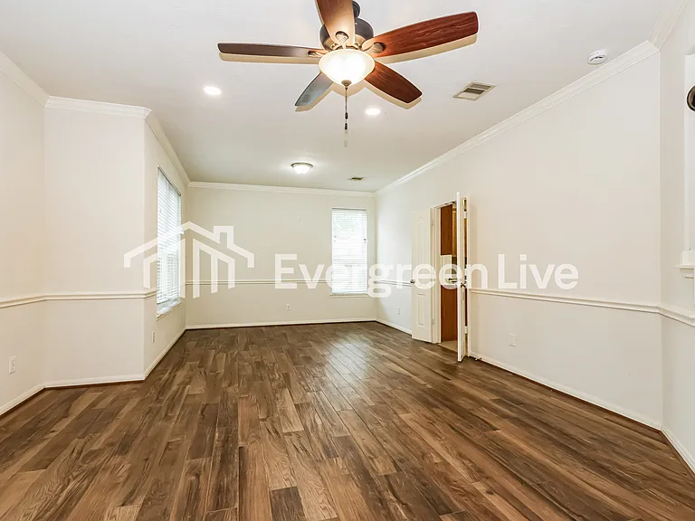 17311 Scotts Bluff Ct — Photo 8