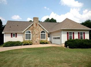 84 Deer Ridge Cir, Hoschton, GA 30548