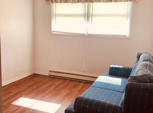 1 Pasadena Dr, Oswego, IL 60543