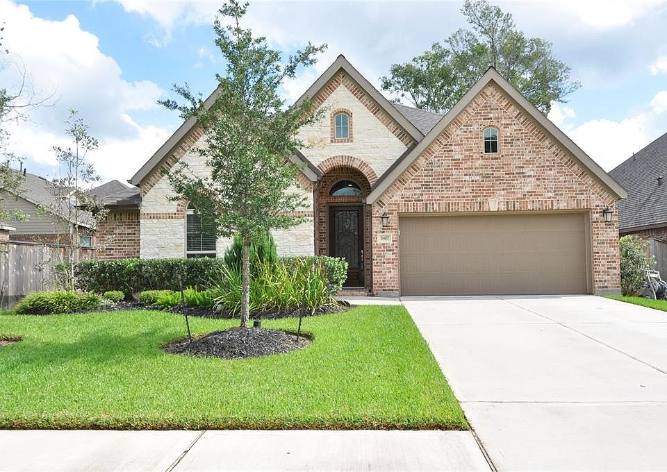 1st image of 18407 Hounds Lake Dr