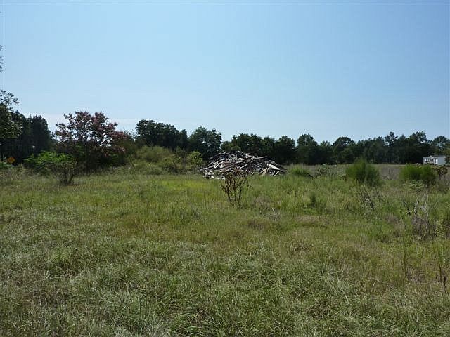 2nd image of 419 Meyer Farm Rd